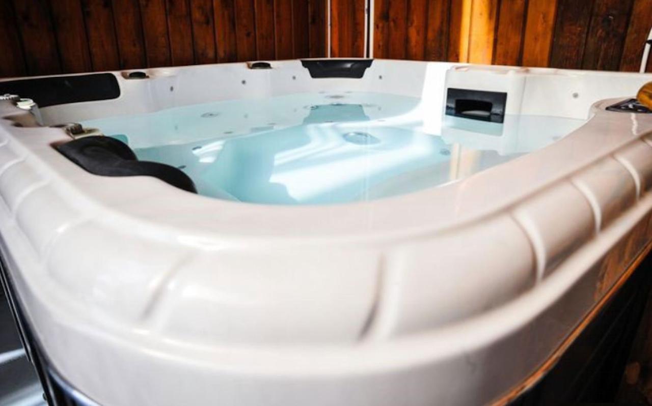 Villa Spacieuse A Avec Piscine Et