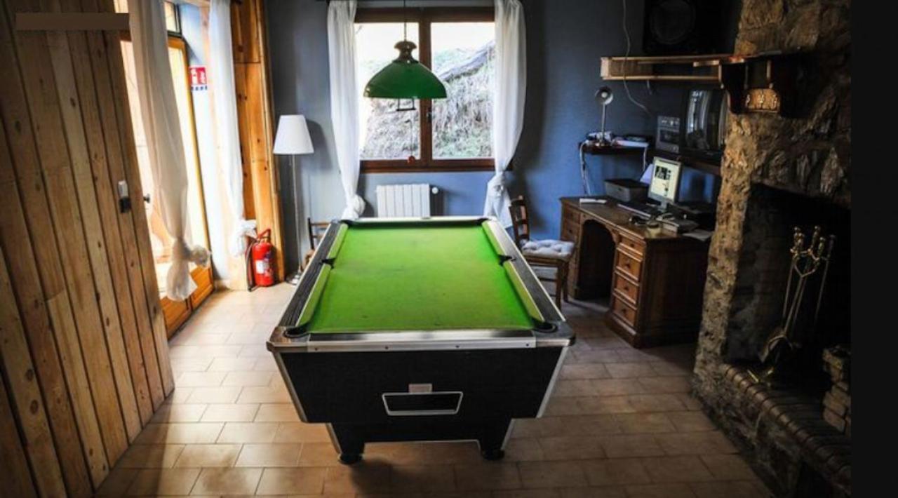 Spacieuse A Avec Piscine Et
